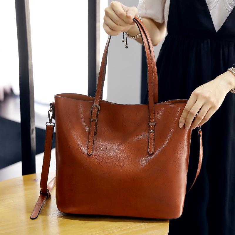 Simple Oil Wax Leather Messenger Shoulder Bags Women's High Capacity Portable Tote Bag - Image 2