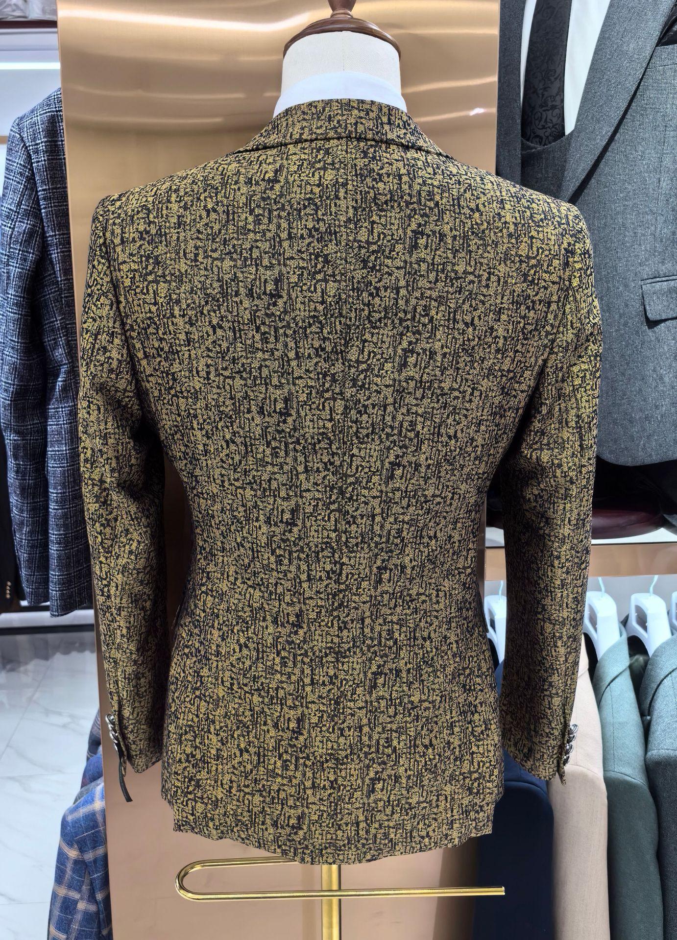 Jacquard Men's Wedding Casual Host Suit 3-piece Set - Image 9